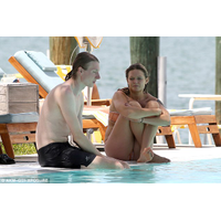 Tove Lo bikini Miami 2016 381833ED00000578-3781228-image-a-27_1473409062597-Zcl3VXei.jpg